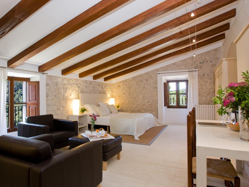 Monnaber Vell Hotel Campanet Phòng bức ảnh