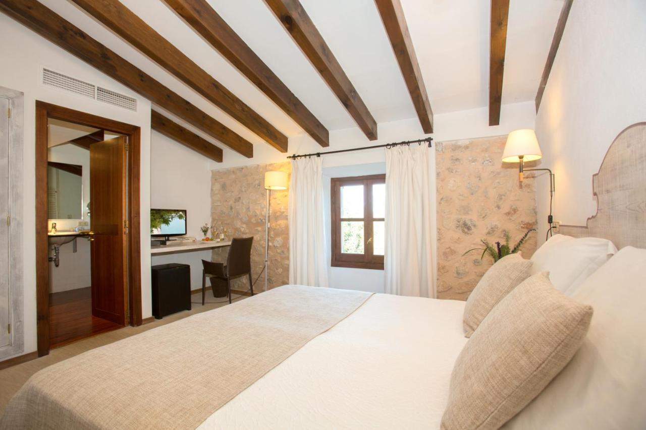 Monnaber Vell Hotel Campanet Phòng bức ảnh